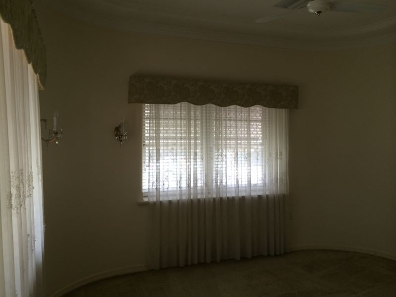 9 Lewisham Avenue, Wagga Wagga NSW 2650