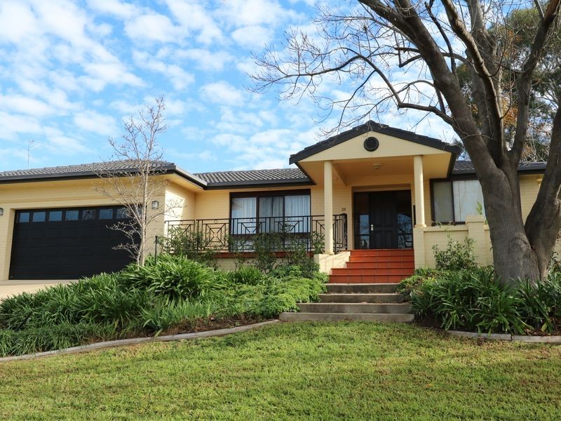 28 Patamba Street, Kooringal NSW 2650