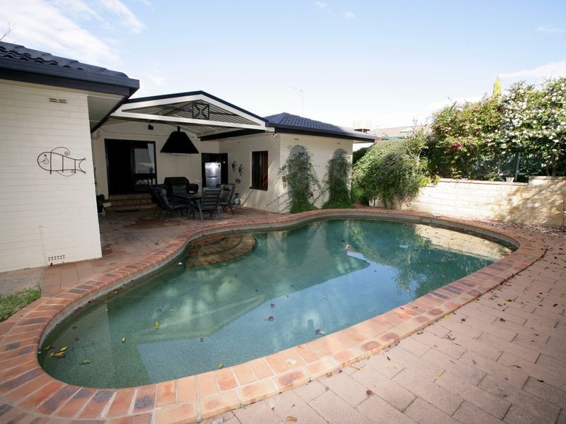 28 Patamba Street, Kooringal NSW 2650