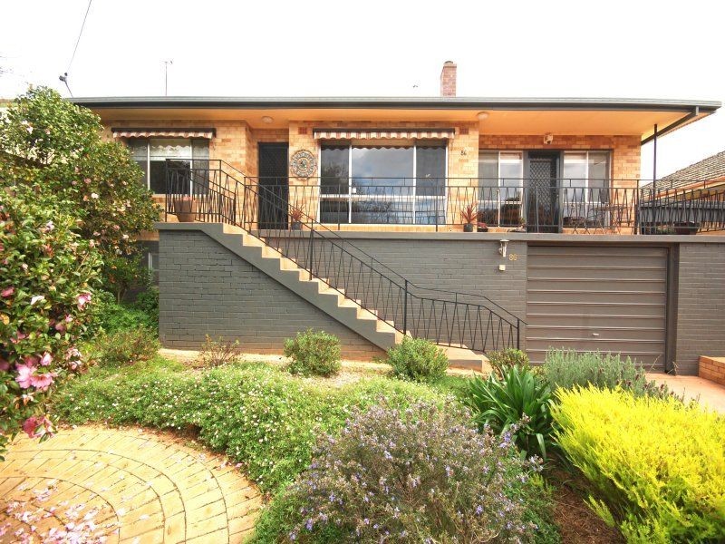 86 Grove Street, Kooringal NSW 2650