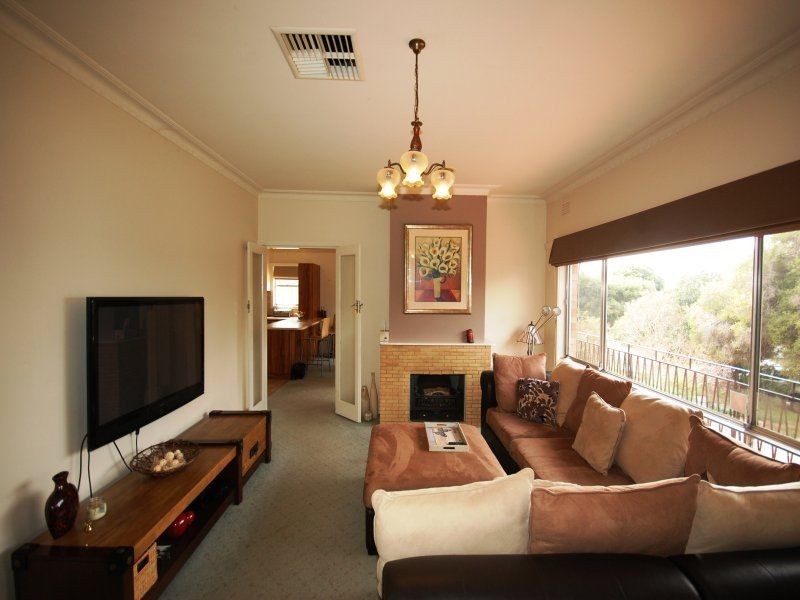 86 Grove Street, Kooringal NSW 2650