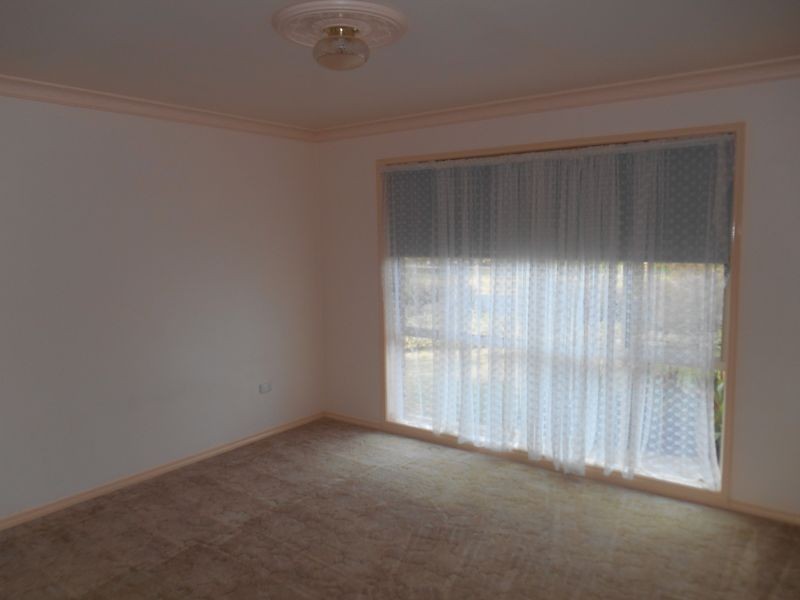 1/2 Cypress Street, Forest Hill NSW 2651