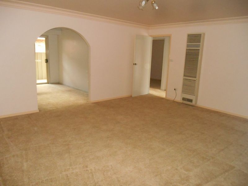 1/2 Cypress Street, Forest Hill NSW 2651