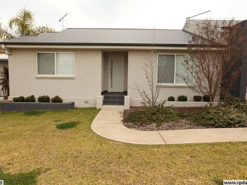 2 Cochrane Street, Wagga Wagga NSW 2650