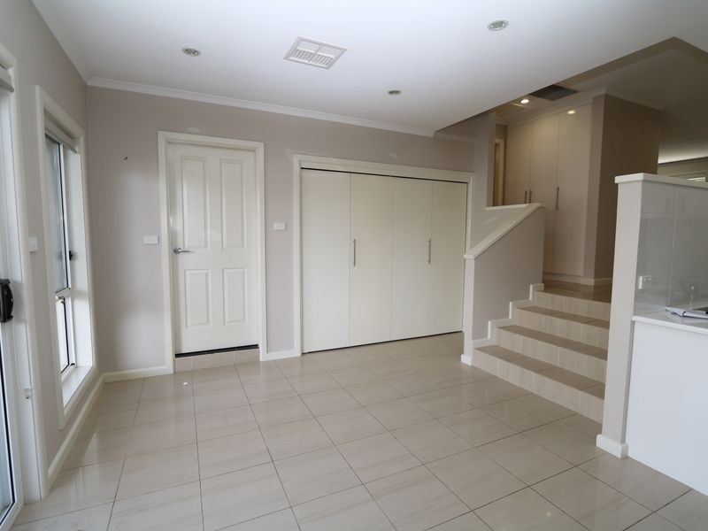 3/2 Cochrane Street, Kooringal NSW 2650