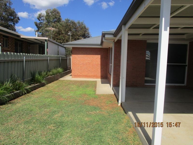 1/24 Dove Street, Mount Austin NSW 2650