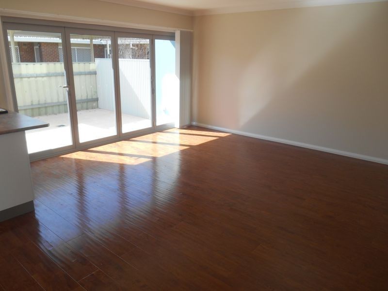 7/12 Higgins Avenue, Wagga Wagga NSW 2650