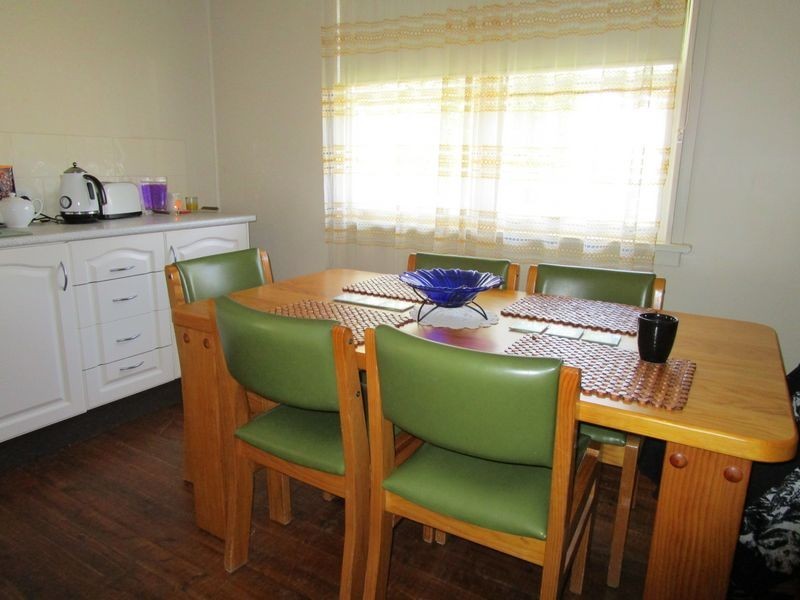 16 Tarakan Avenue, Wagga Wagga NSW 2650