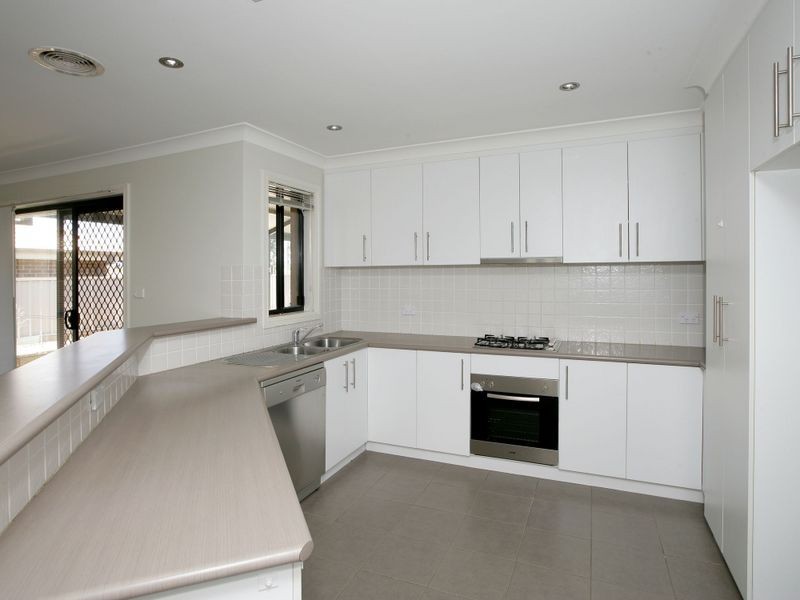 47 Barrima Drive, Glenfield Park NSW 2650