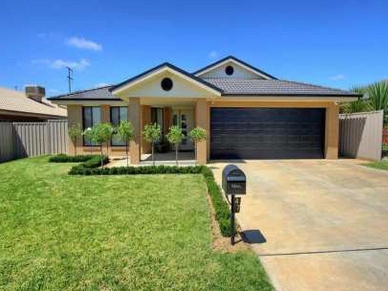 47 Barrima Drive, Glenfield Park NSW 2650