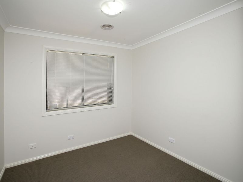 47 Barrima Drive, Glenfield Park NSW 2650