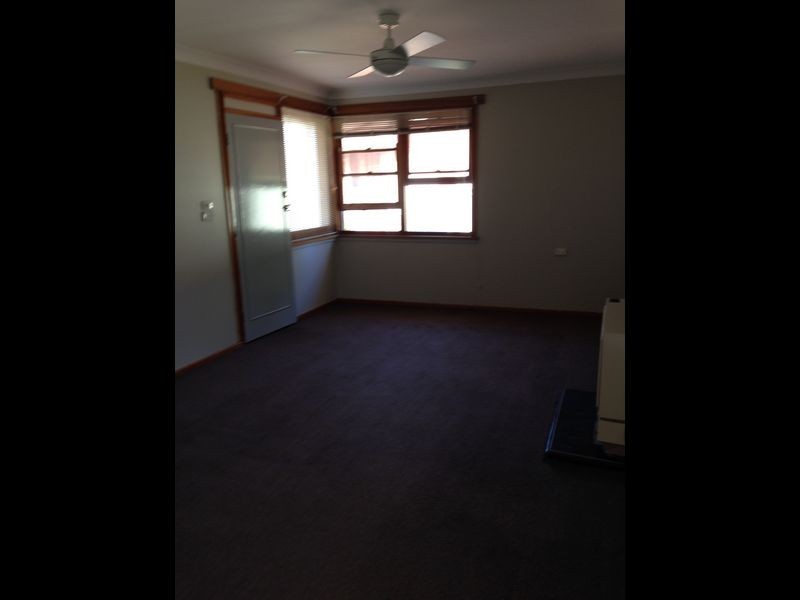 5 Immarna Place, Kooringal NSW 2650