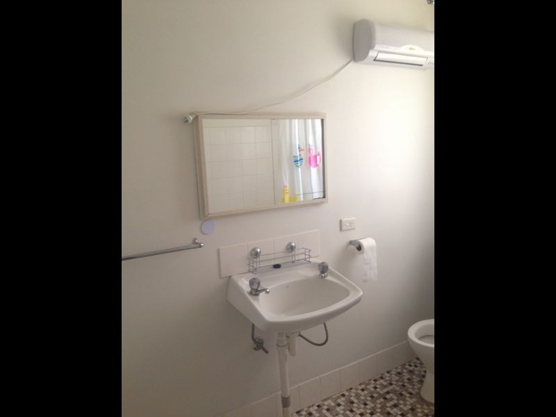 13 Meads Place, Mount Austin NSW 2650