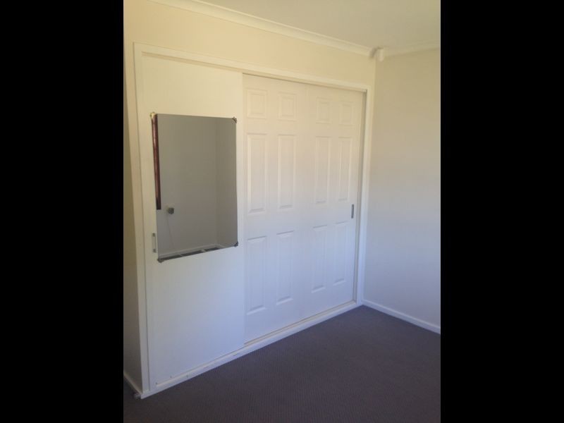 13 Meads Place, Mount Austin NSW 2650
