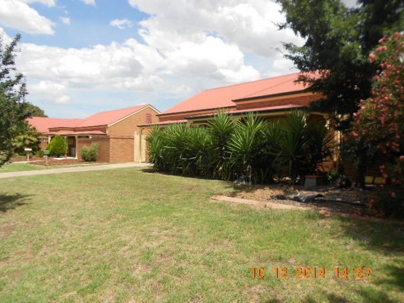 2 Nardoo Street, Glenfield Park NSW 2650