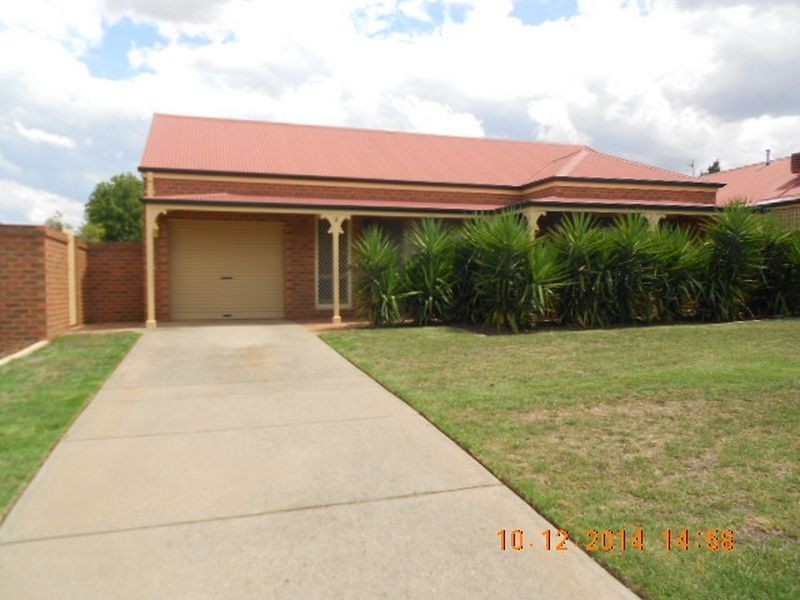 2 Nardoo Street, Glenfield Park NSW 2650