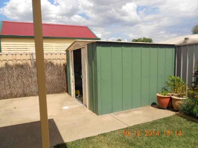 2 Nardoo Street, Glenfield Park NSW 2650