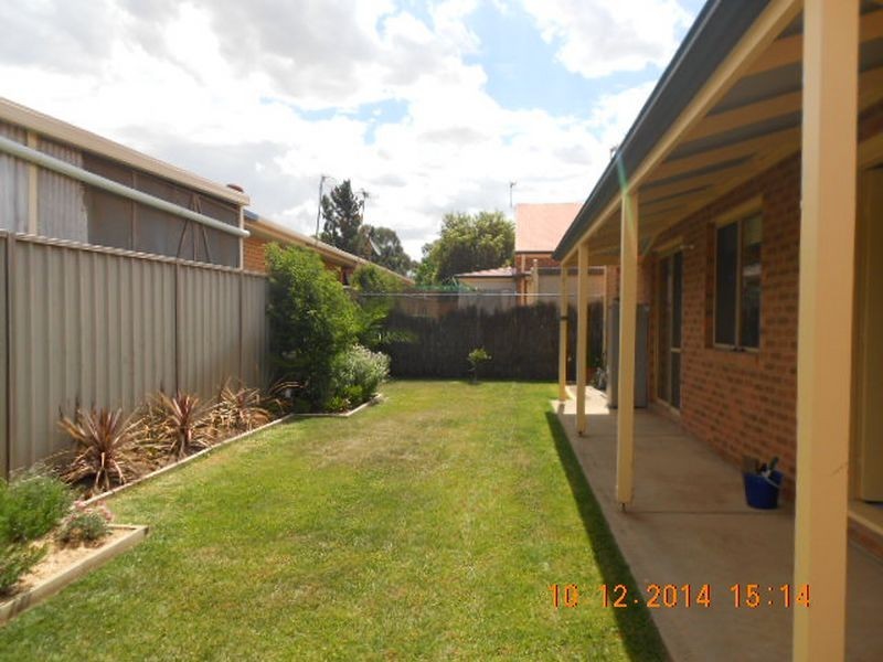 2 Nardoo Street, Glenfield Park NSW 2650