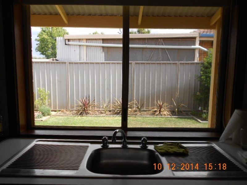 2 Nardoo Street, Glenfield Park NSW 2650