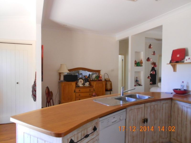 33 Beltana Avenue, Mount Austin NSW 2650