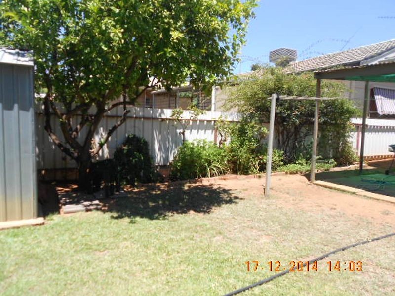 33 Beltana Avenue, Mount Austin NSW 2650