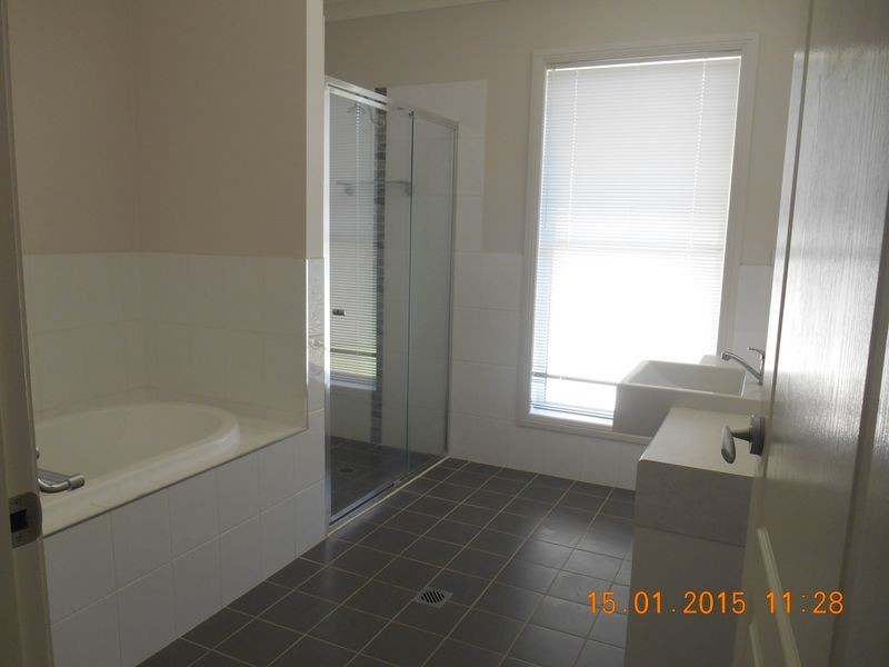 12 Barrington Street, Tatton NSW 2650