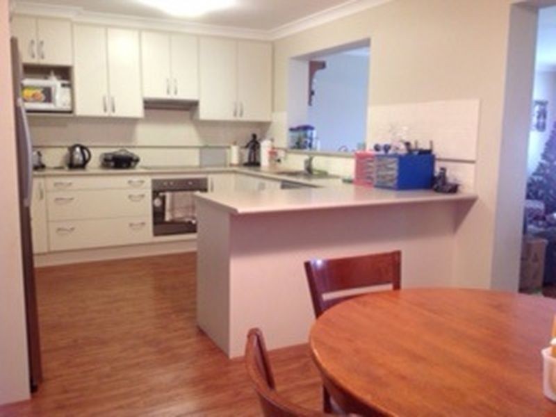 68 Dalman Parkway, Glenfield Park NSW 2650