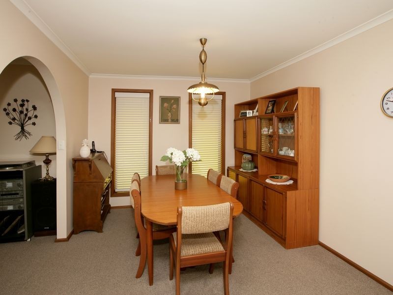 3 Undurra Drive, Glenfield Park NSW 2650