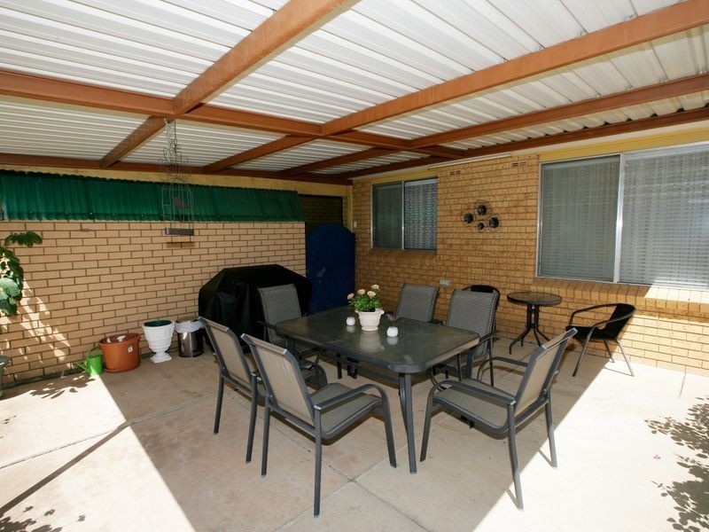 3 Undurra Drive, Glenfield Park NSW 2650