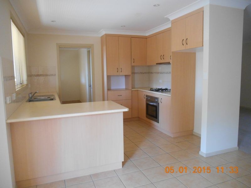 2/9 Inglis Street, Lake Albert NSW 2650