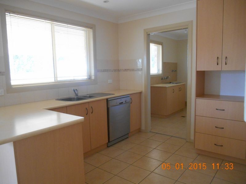 2/9 Inglis Street, Lake Albert NSW 2650