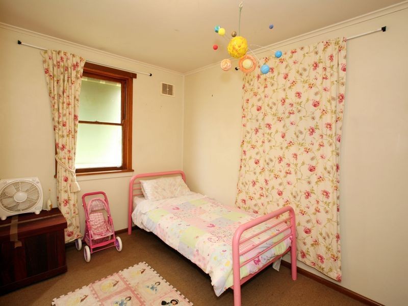 44 Gilmore Avenue, Mount Austin NSW 2650