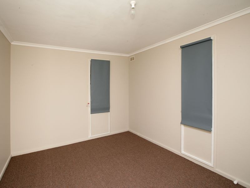 11 Oliver Place, Tolland NSW 2650