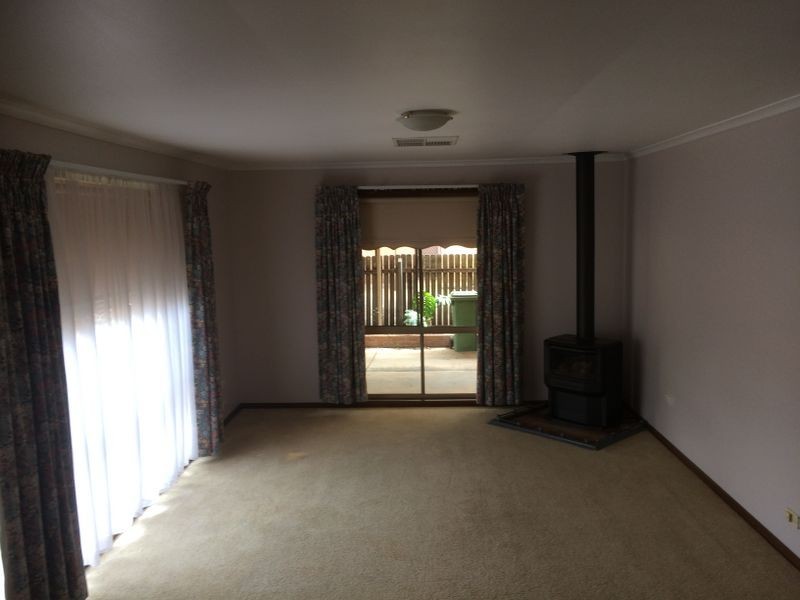 5 Incarnie Crescent, Wagga Wagga NSW 2650