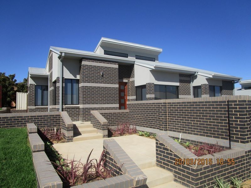 1/8 Balala Crescent, Bourkelands NSW 2650