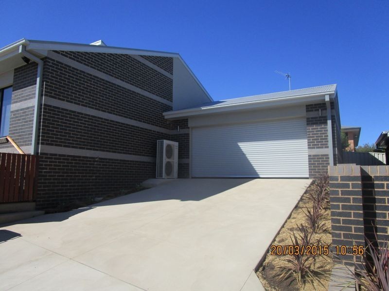 1/8 Balala Crescent, Bourkelands NSW 2650