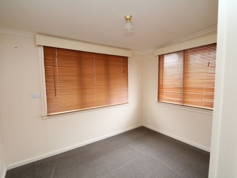 52 Ziegler Avenue, Kooringal NSW 2650