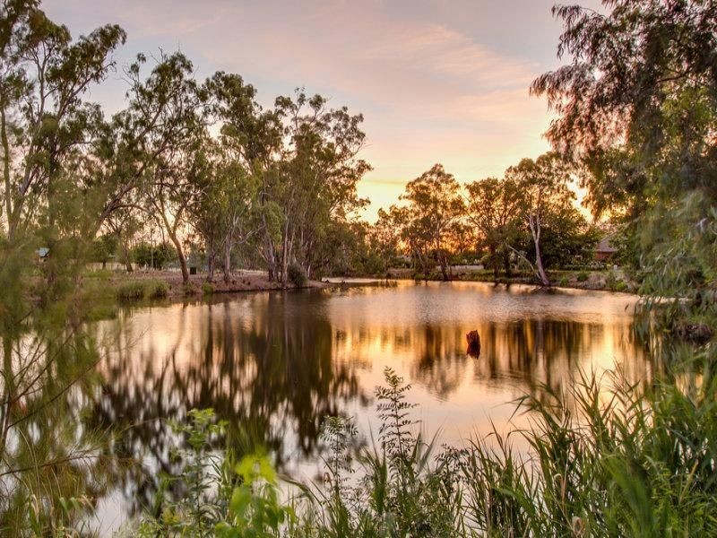 70 The Esplanade, Wagga Wagga NSW 2650