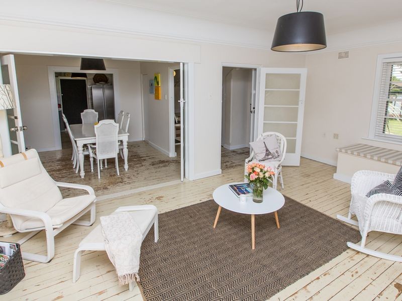 70 The Esplanade, Wagga Wagga NSW 2650