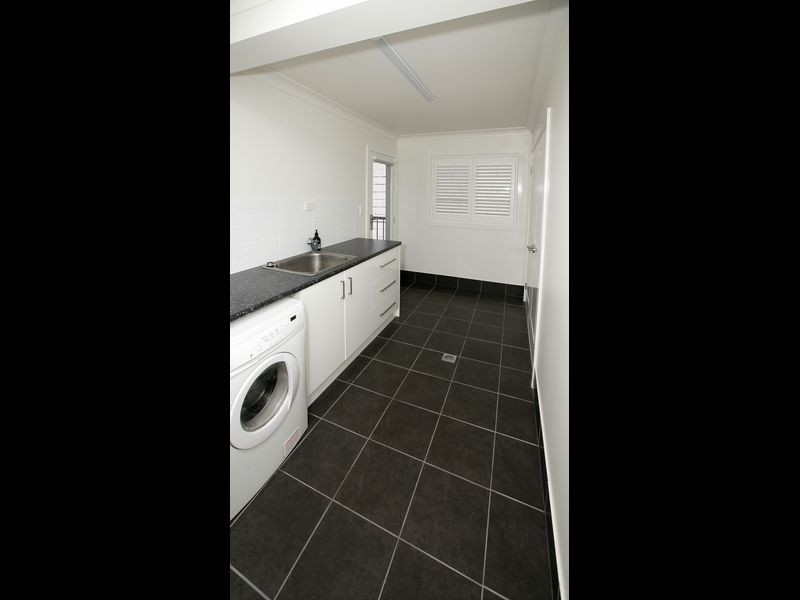 9 Bellevue Parade, Kooringal NSW 2650