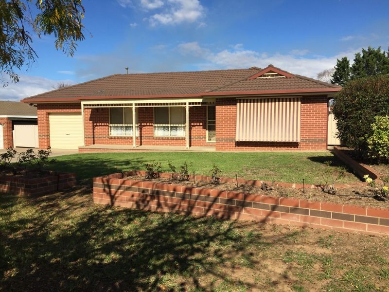 44 Lamilla Street, Glenfield Park NSW 2650