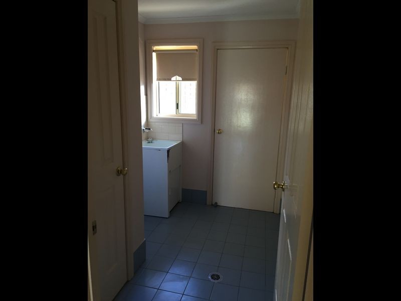 44 Lamilla Street, Glenfield Park NSW 2650