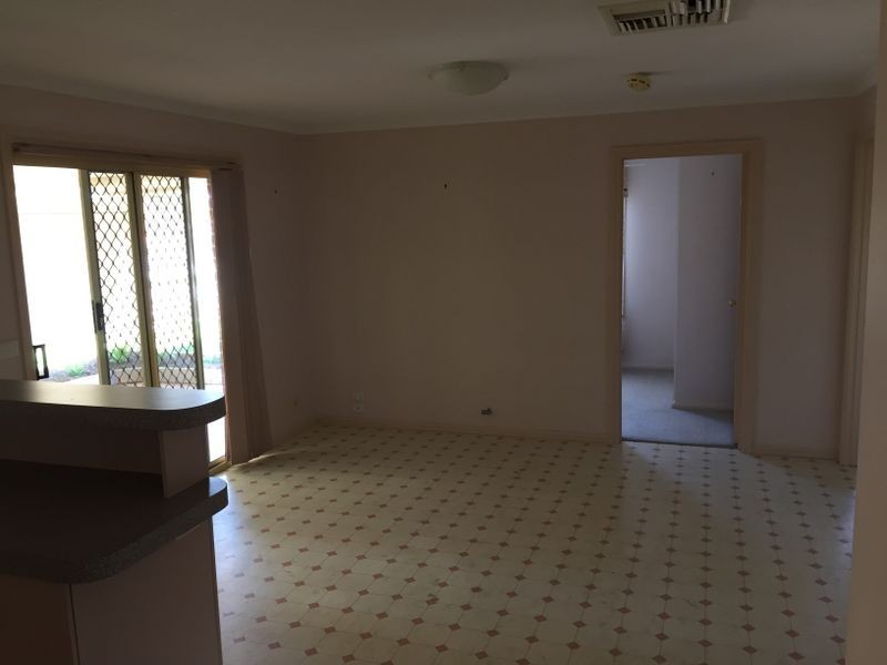 44 Lamilla Street, Glenfield Park NSW 2650