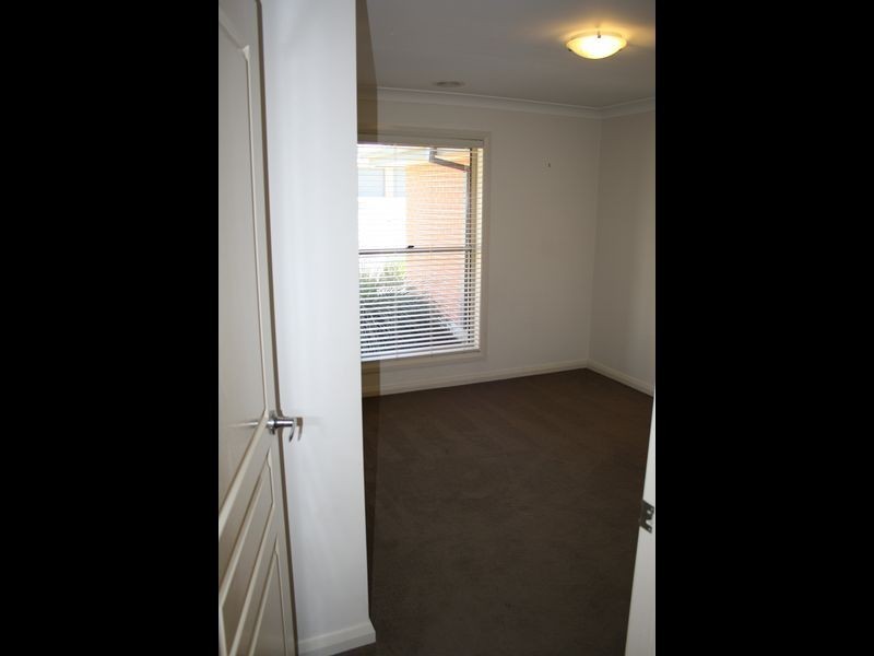 27 Wellington Avenue, Tatton NSW 2650