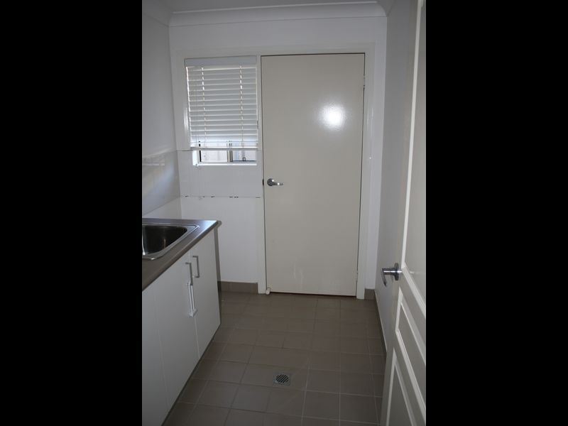 27 Wellington Avenue, Tatton NSW 2650