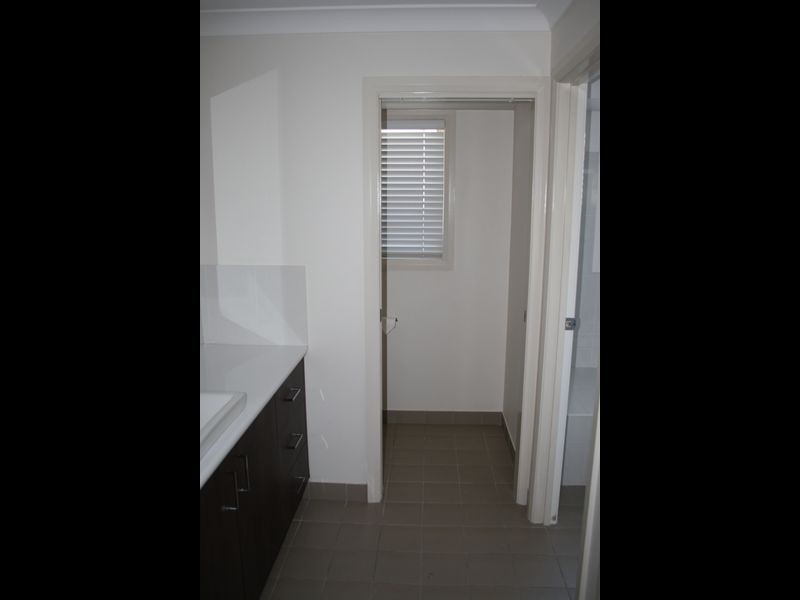 27 Wellington Avenue, Tatton NSW 2650