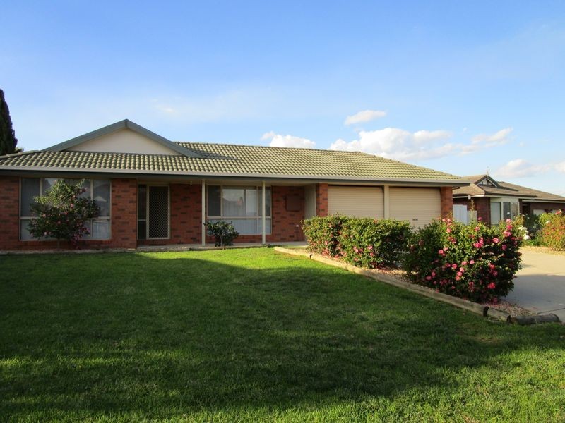41 Fay Avenue, Kooringal NSW 2650