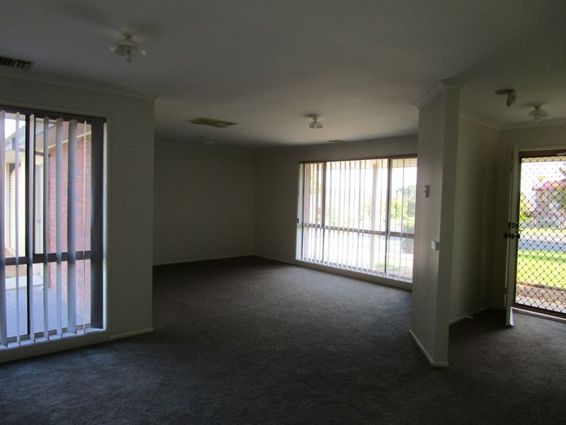 41 Fay Avenue, Kooringal NSW 2650