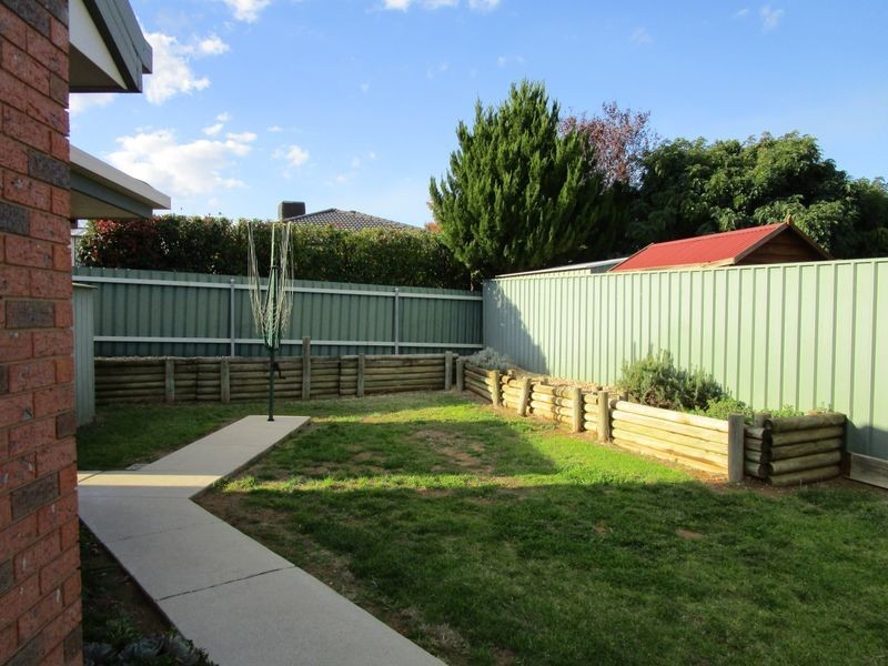 41 Fay Avenue, Kooringal NSW 2650