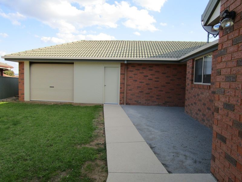 41 Fay Avenue, Kooringal NSW 2650